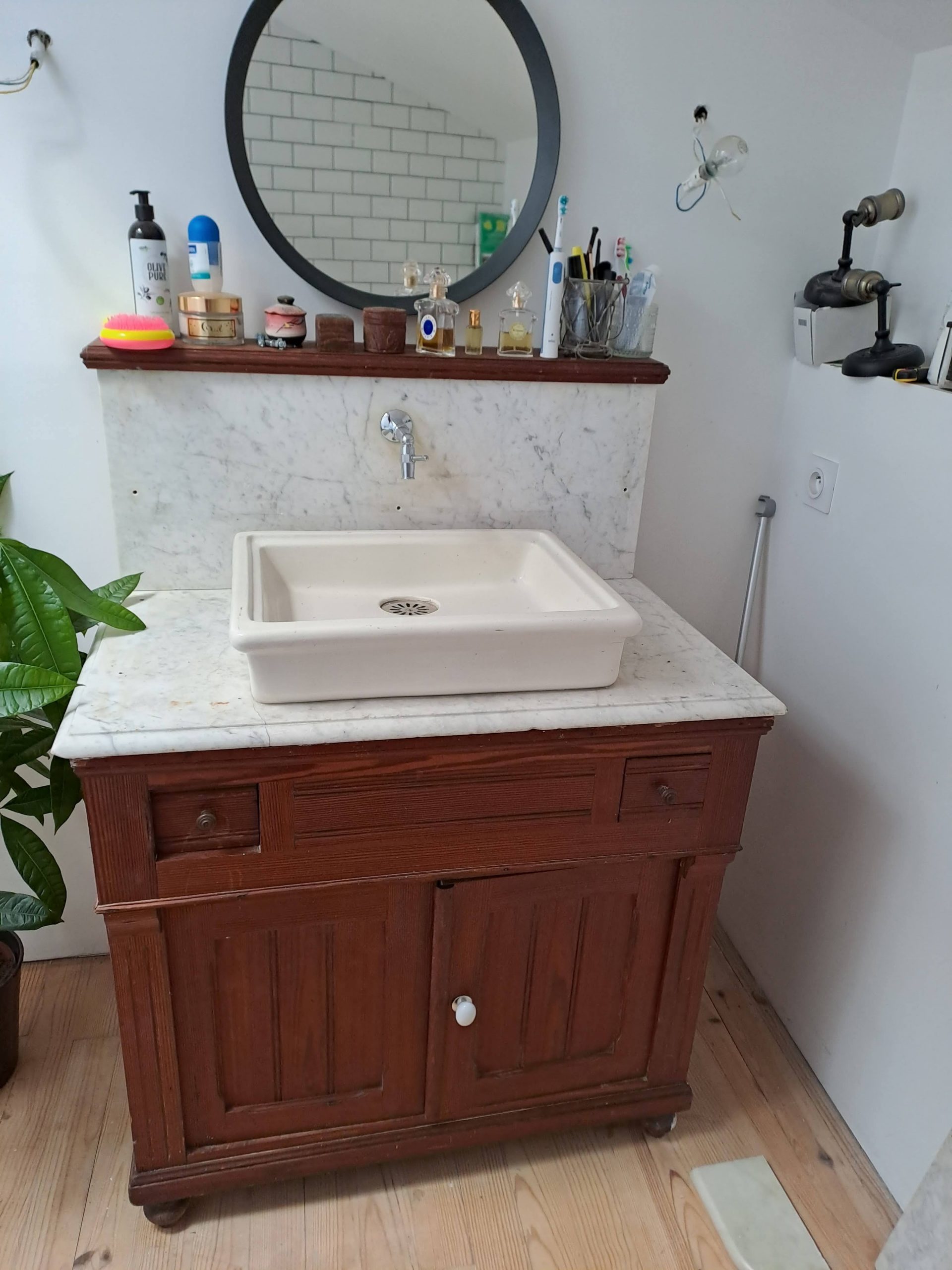 adaptation lavabo antiquite fini